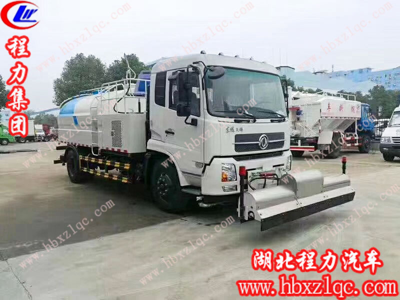 疏通下水道小幫手--程力集團(tuán)東風(fēng)天錦清洗車